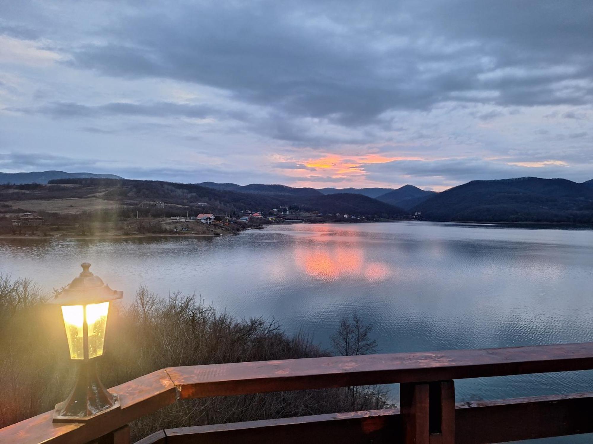 Pensiunea Belvedere Чинчиш Экстерьер фото